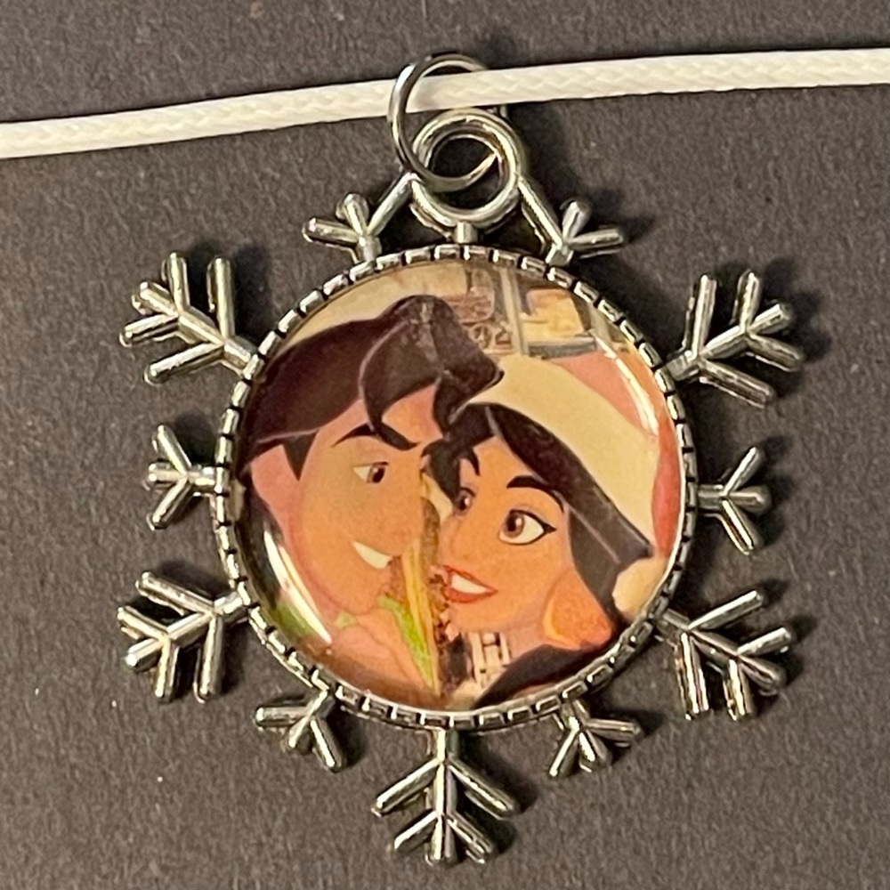 Aladdin and Jasmine Snowflake Cabochon Necklace